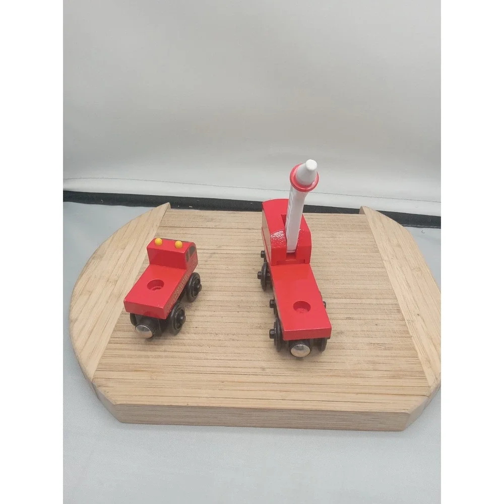 Thomas The Tank Engine Friends Wooden Railway Sodor Dept 36 FIRE TRUCK& TN Read